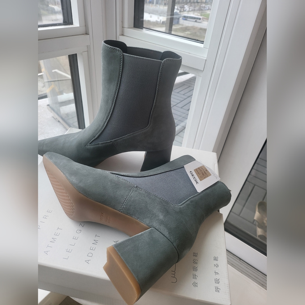 Brand New Geox Women's Green Grey Ankle Boots. Unique Sage Color. 38, 8US